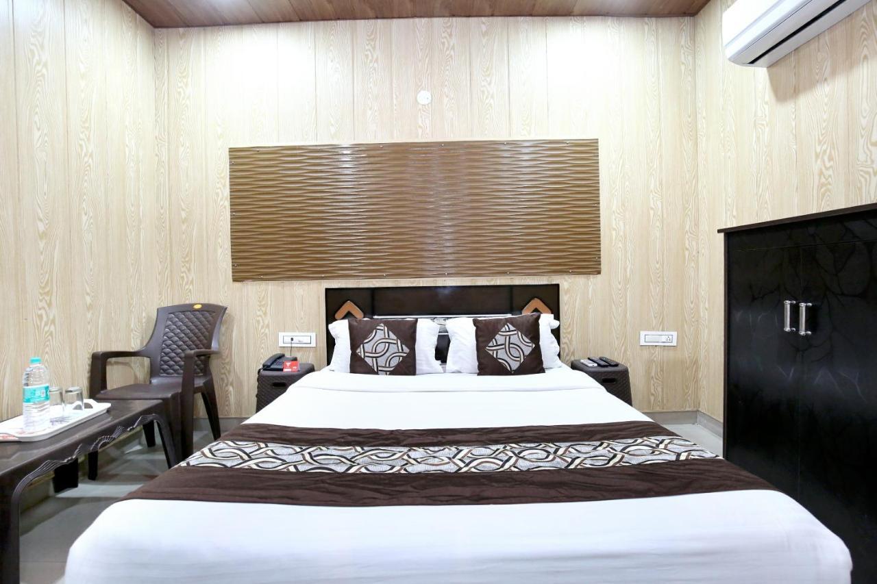 Oyo 8105 Royale Guest House Лудхиана Экстерьер фото