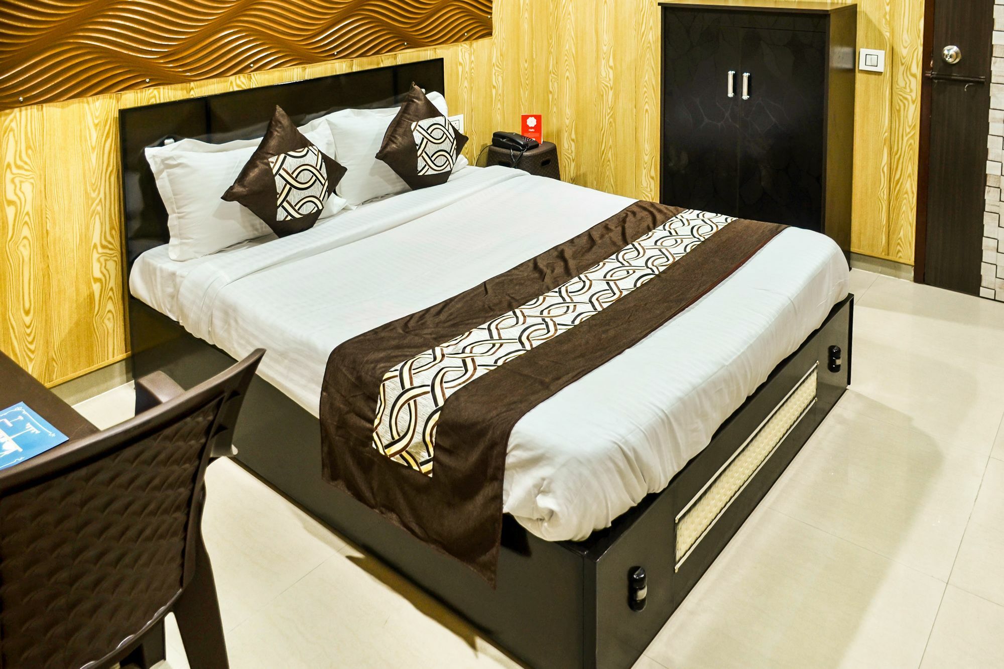 Oyo 8105 Royale Guest House Лудхиана Экстерьер фото
